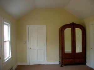 master bedroom - door to kitchen